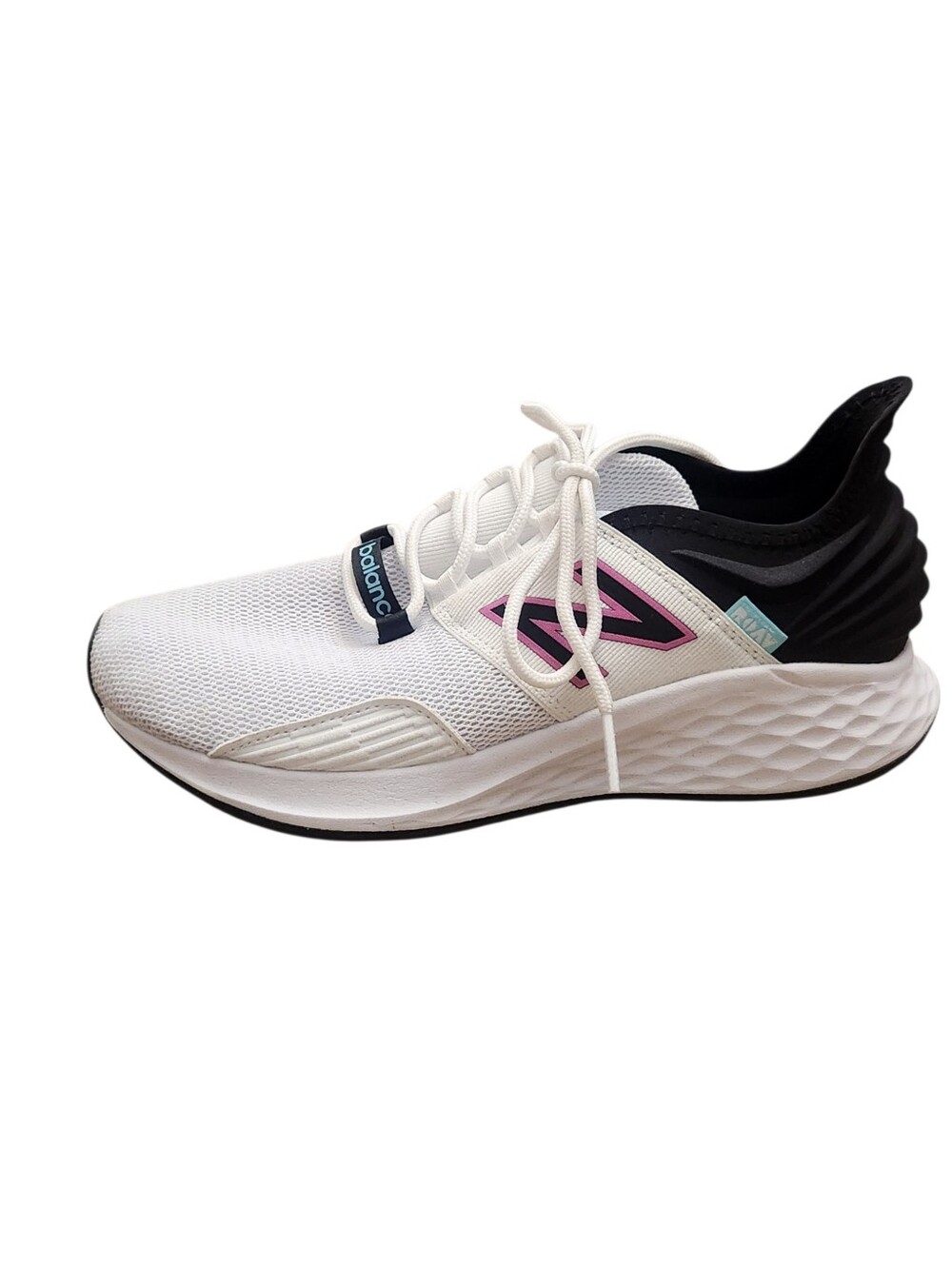 New Balance Fresh Foam Roav Womens Size 8 White Black Running Shoes Sneakers